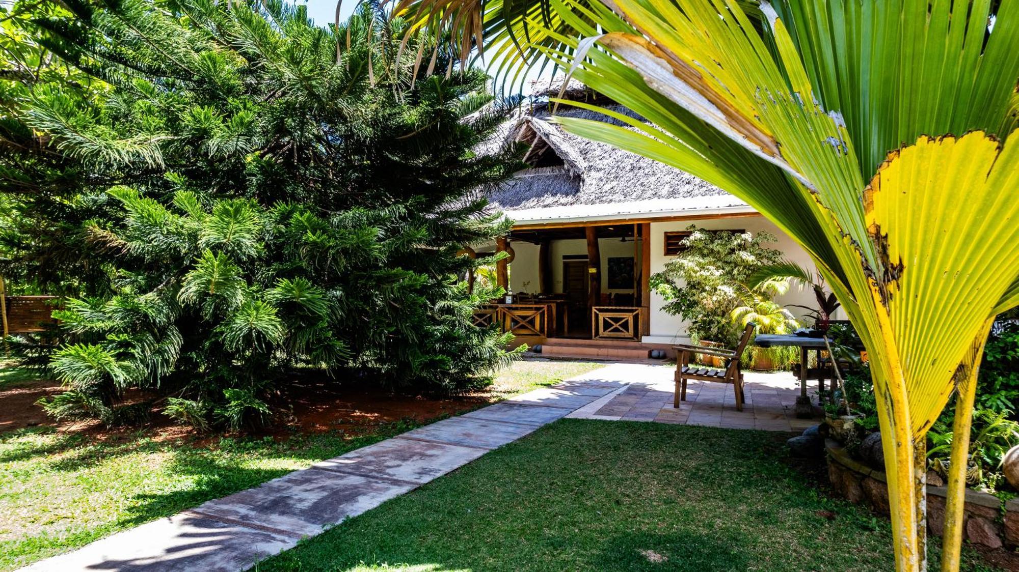 Guest house Anse Lazio Lodge *